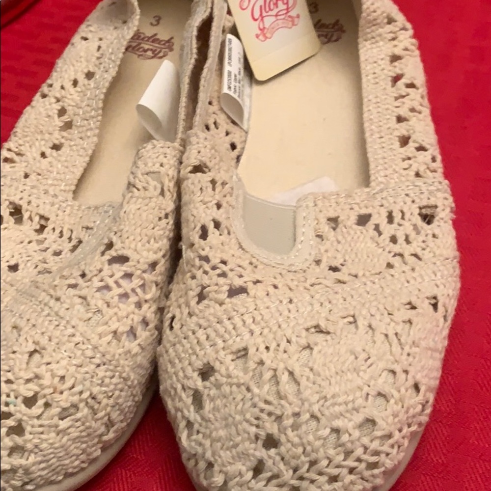 Girl shoes